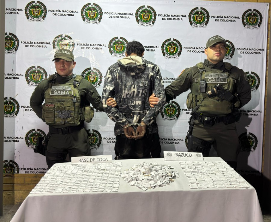 En ciudad del Eje Cafetero capturan a dos hombres con 1.000 dosis y 900 gramos de cocaína