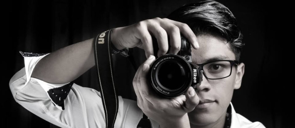 A través de su lente el fotógrafo Waisman David Mora Bejarano se hizo conocer en el mundo de los artistas. 