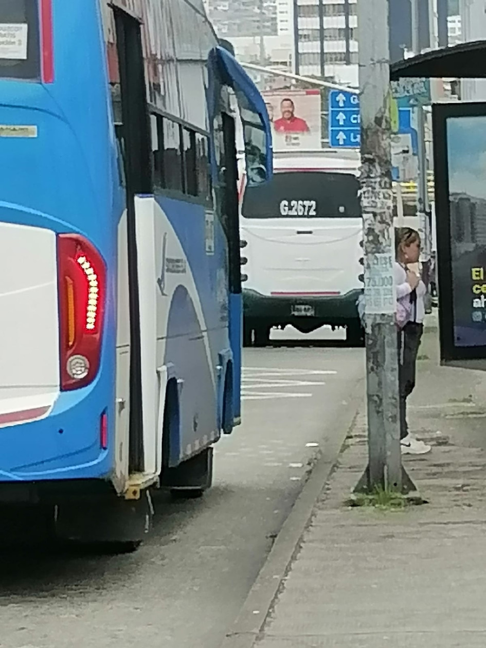 Los buses no están parando en los sardineles