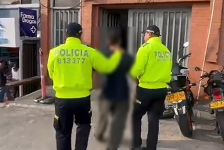 En San Cayetano, unidades de la Unidad Básica de Investigación Criminal de la Seccional de Protección lograron la aprehensión de un adolescente, de 15 años, por el delito de tráfico, fabricación o porte de estupefacientes.