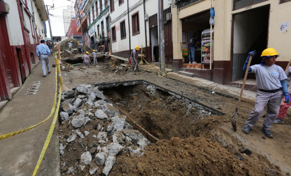 socavación en la que cayó la tractomula