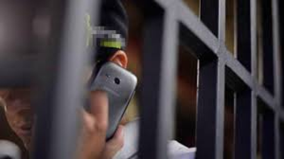 Al parecer, cobran entre $200 mil y $500 mil, "impuesto" que disfrazan en supuestas rifas de $2 millones o pagos de préstamos. En realidad son los abonos de las extorsiones. Quien no cancela se enfrenta a acciones violentas.