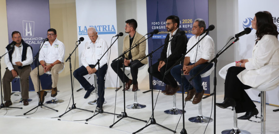 El foro se realizó en el estudio de televisión del programa de Comunicación Social y Periodismo de la Universidad de Manizales. 
