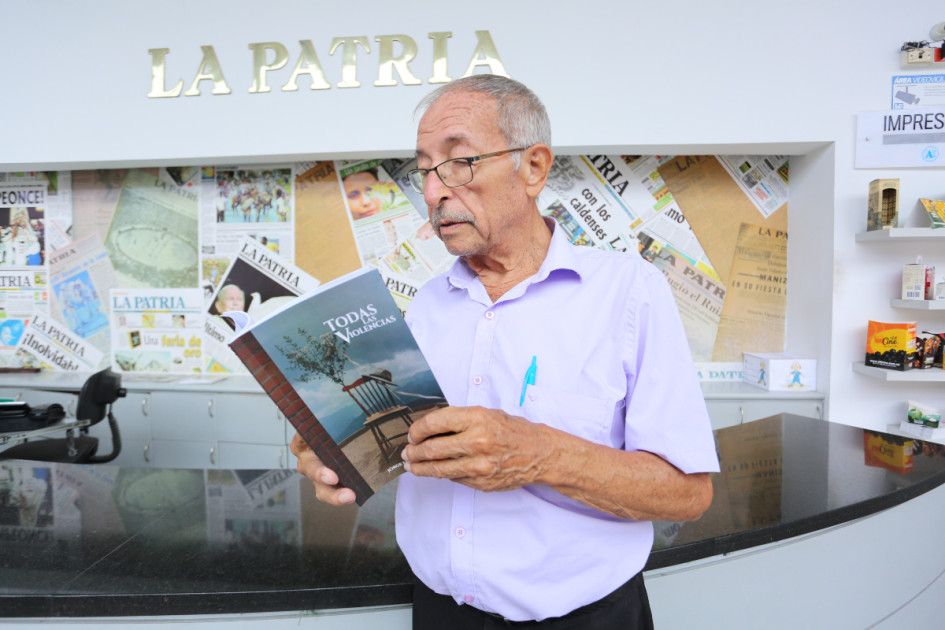 Las violencias que marcaron a un pueblo vuelven en este libro de escritor caldense