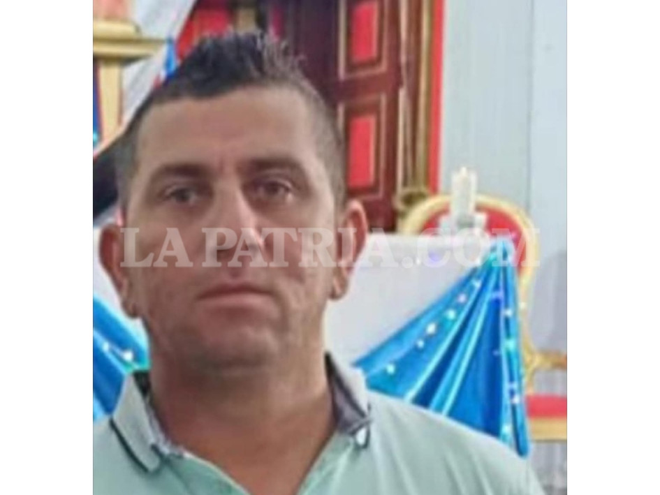 La víctima laboraba en una finca, cuando tropezó y rodó por una ladera, lo que le provocó la muerte.