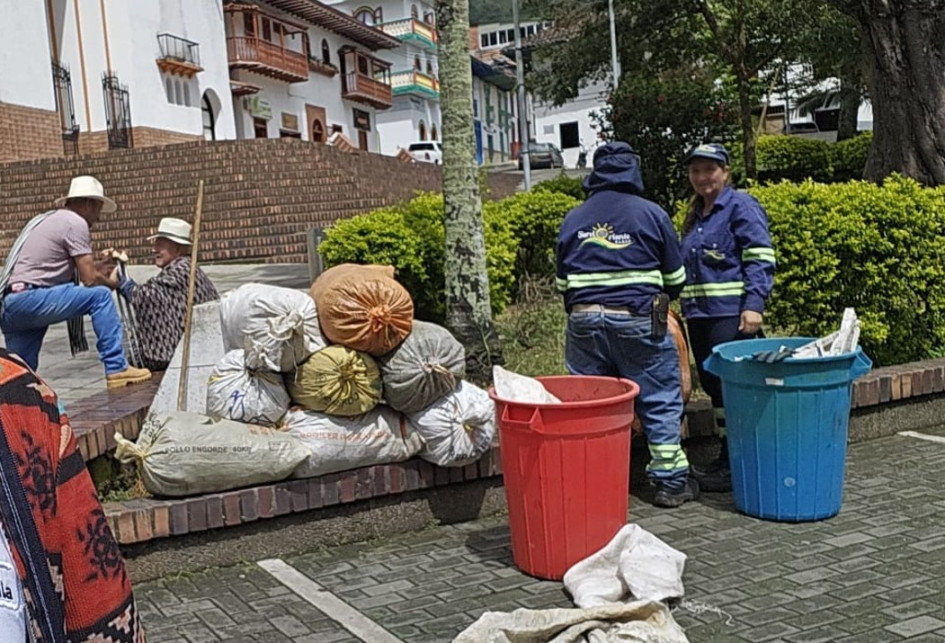 Jornada de aseo y ornato en Pensilvania (Caldas).