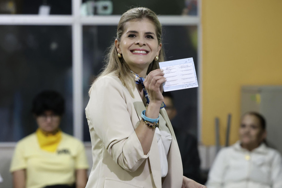 Laura Fernández, del partido Pueblo Soberano, es la nueva presidenta de Costa Rica.