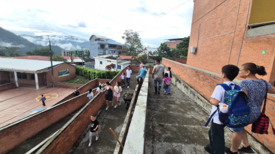 Foto I Archivo I LA PATRIA  Este colegio en Caldas  espera cinco docentes y más obras, sobre todo para evitar nuevas inundaciones y tratar humedades.