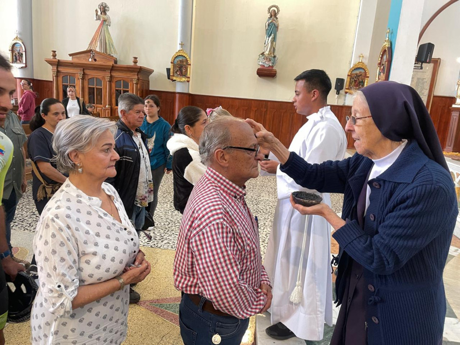 En Manzanares y Aranzazu (foto), como en los demás municipios de Caldas, vivieron con fervor el Miércoles de Ceniza.