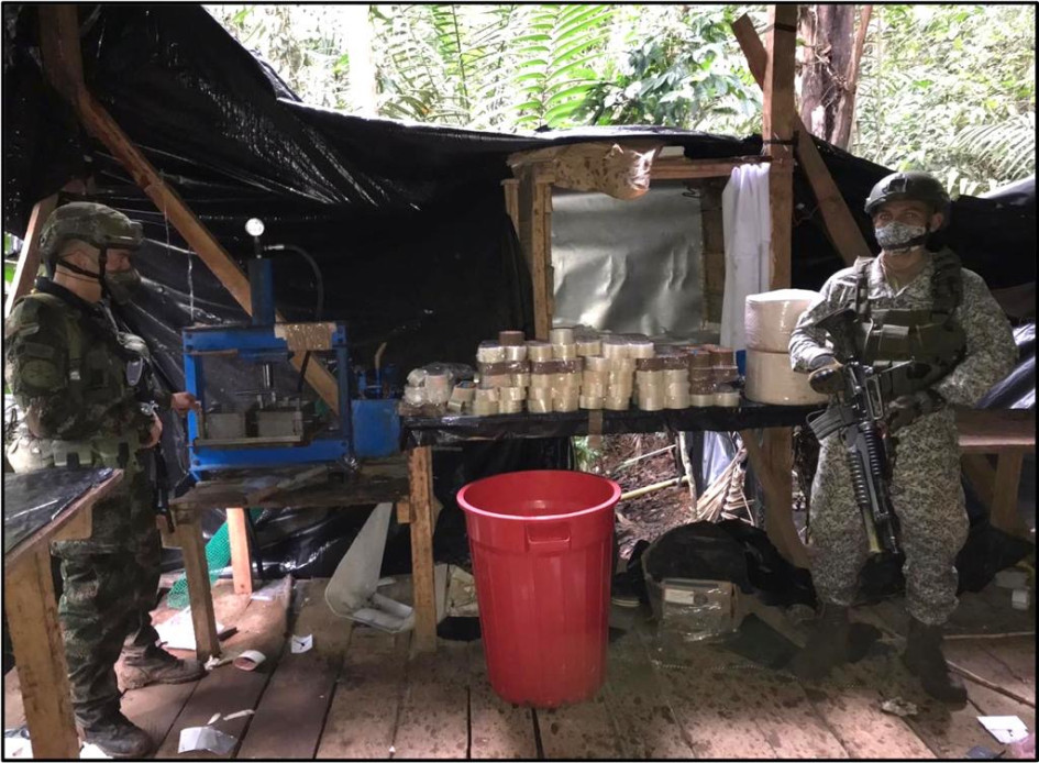 El Ejército y la Policía colombianas desmantelaron un complejo de droga que producía dos toneladas de cocaína a la semana en Antioquia.