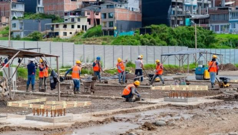 Foto I Albeiro Rudas I LA PATRIA  Continúan las obras de la nueva sede la Universidad de Caldas para el occidente. Será un edificio moderno de 120 metros de largo por 20 de ancho, con 4.300 metros cuadrados construidos en dos pisos.