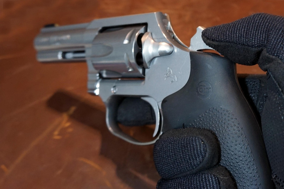 La víctima, de 19 años, recibió seis impactos de arma de fuego.