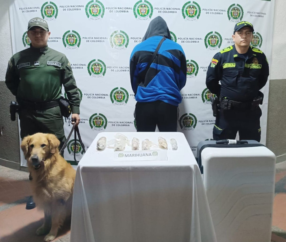 El perro Nico fue el que encontró la maleta donde había marihuana 