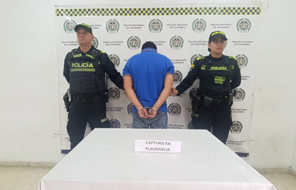 En Pereira capturaron a un hombre que fue sorprendido usando pegamento al interior de un cajero, para luego engañar a las víctimas con el cambiazo de tarjeta 