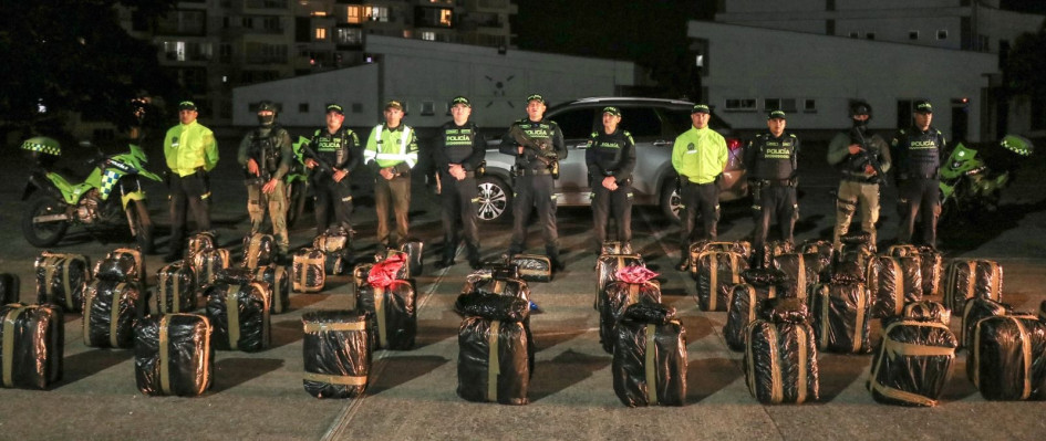 En el operativo, cayó un hombre y fue incautada una camioneta que, al parecer, había sido hurtada en la ciudad de Cali (Valle del Cauca).