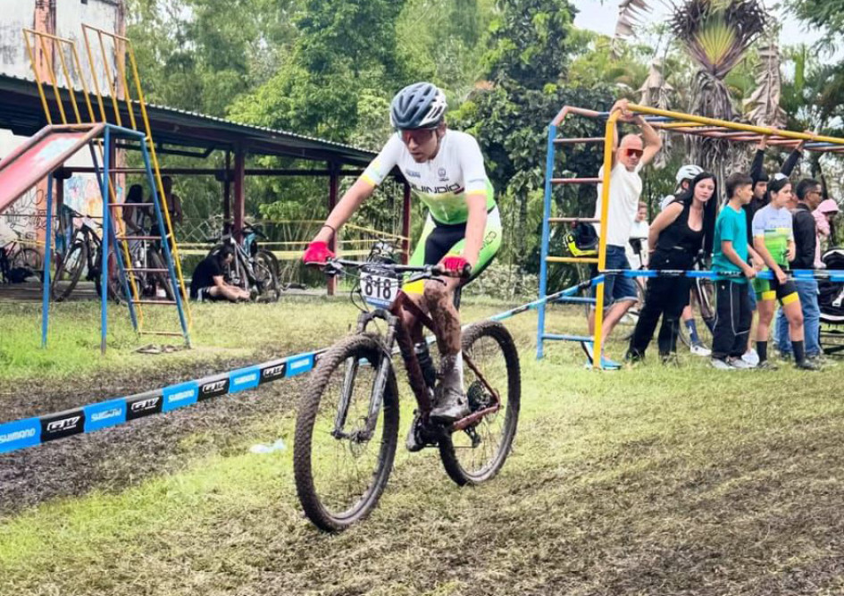 Corredores quindianos obtuvieron podios y posiciones destacadas en la válida nacional de MTB realizada en Calarcá.