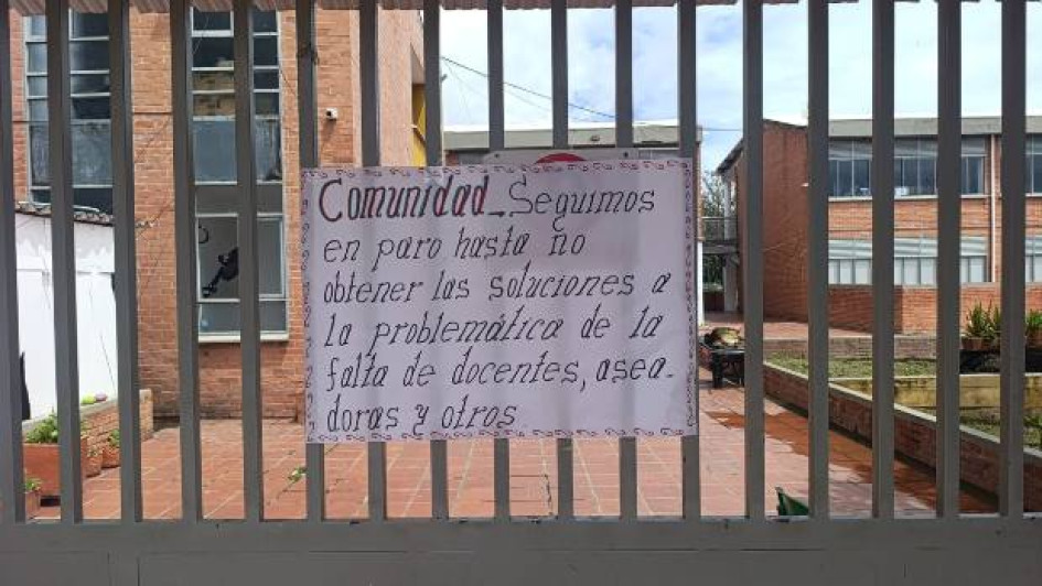 Fotos I Cortesía para LAPATRIA  Las clases están suspendidas desde el lunes pasado en el colegio de El Llano en Marmato.