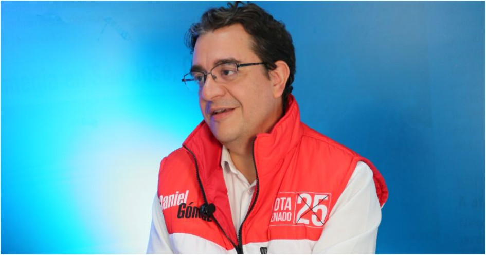 Daniel Gómez, candidato al Senado, durante su visita a LA PATRIA. 