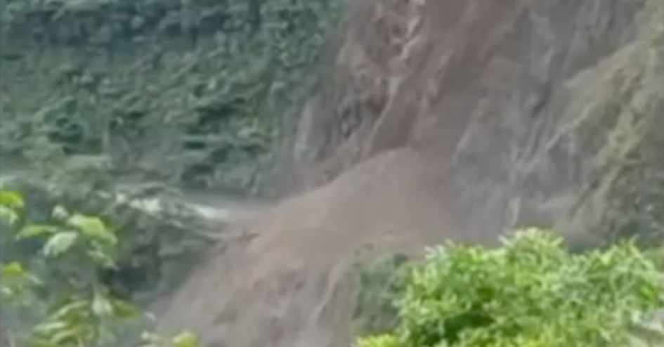 El deslizamiento se presentó a la altura del kilómetro 21+150, en el sector de la vereda Jamarraya,