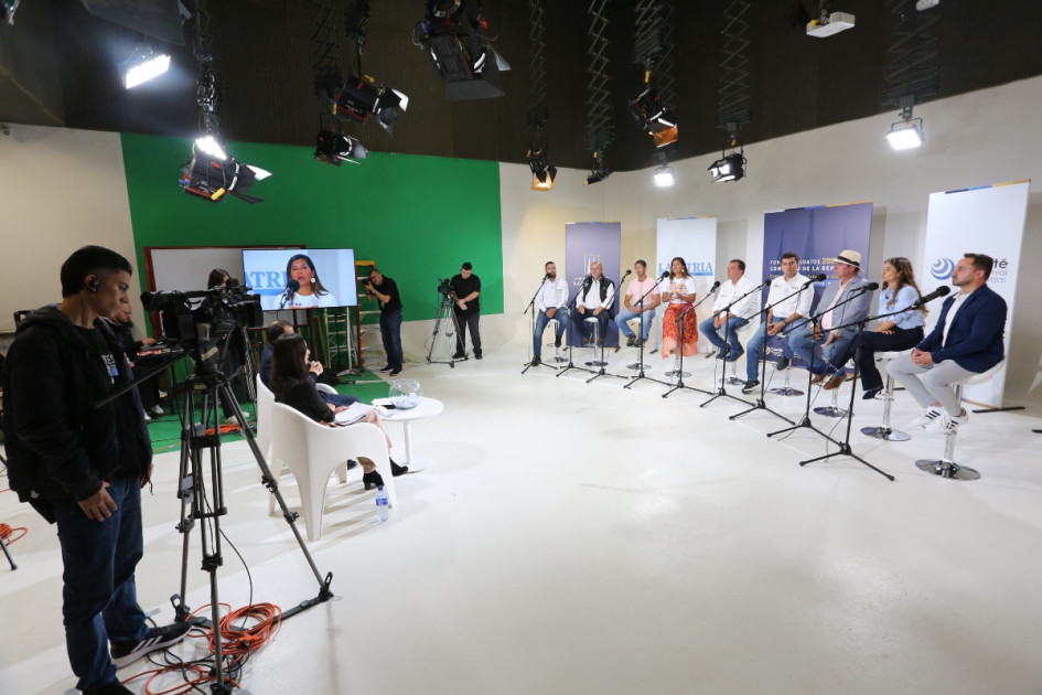 El desarrollo de Caldas, proyectado por nueve candidatos a la Cámara de distintas corrientes políticas: foro liderado por el Comité Intergremial.