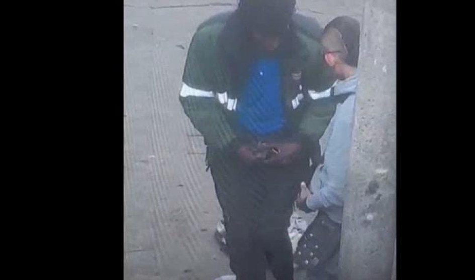 Momento de la venta del estupefaciente.