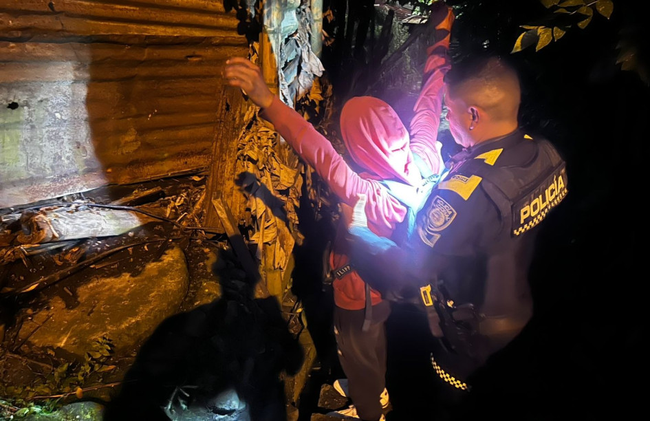 Según el informe de la Fiscalía, el uniformado se salvó de sufrir lesiones peores gracias al chaleco.