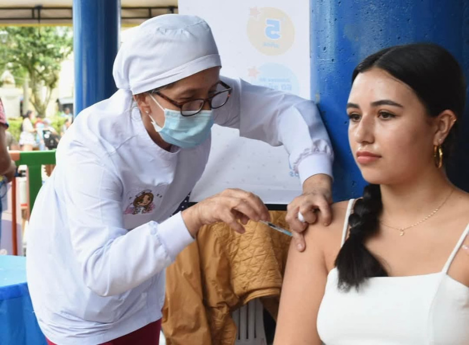 Las autoridades de salud del Eje Cafetero intensificaron las acciones preventivas para evitar contagios de fiebre amarilla en viajeros.