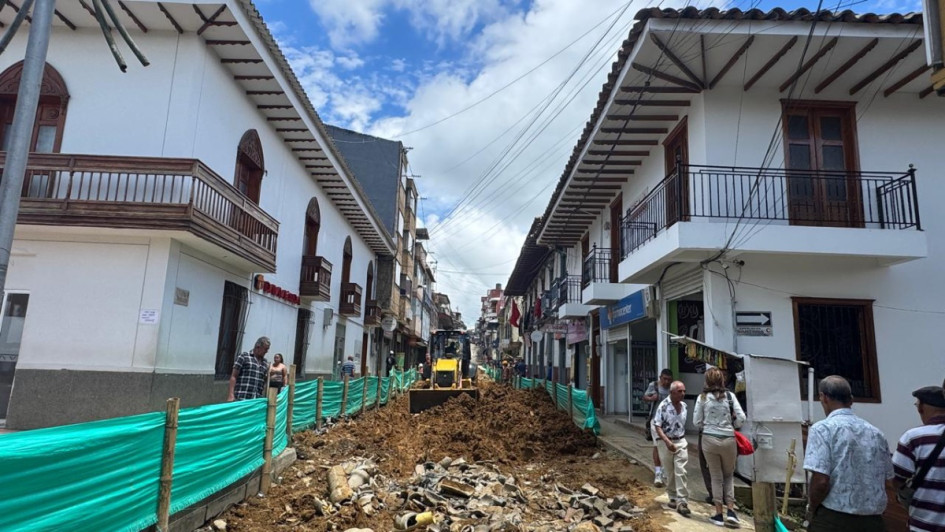 Obras viales en el centro histórico de Anserma avanzan y esperan habilitar pronto la carrera 5