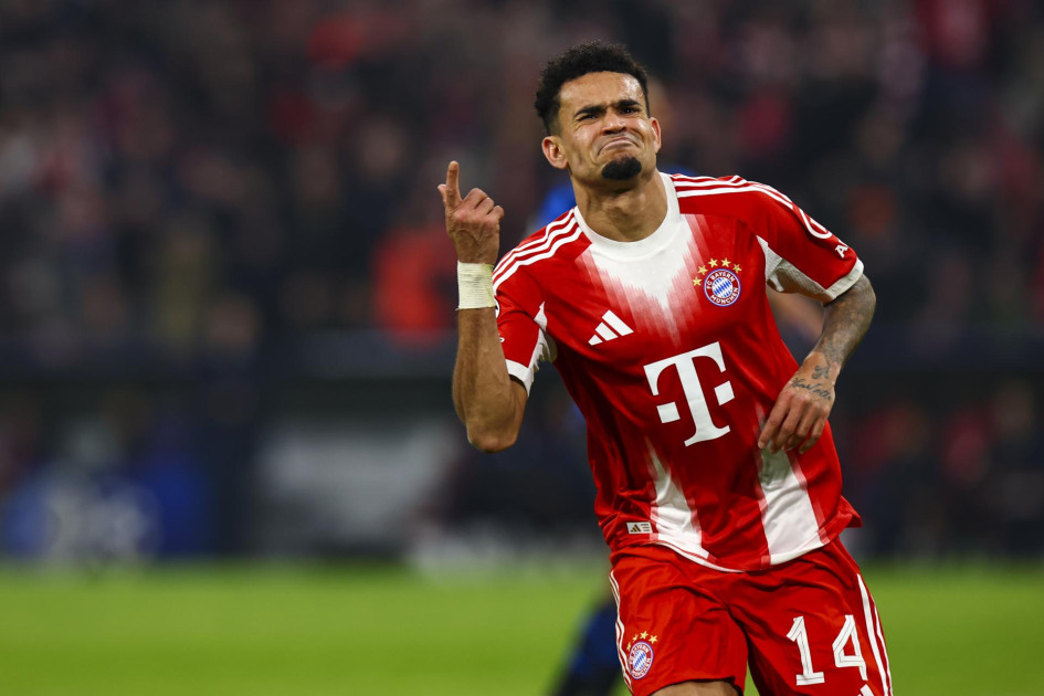 Luis Díaz, del Bayern de Múnich, celebra el gol que puso el 4-1 en el marcador durante el partido de vuelta de los octavos de final de la Liga de Campeones de la UEFA entre el Bayern de Múnich y el Atalanta en Múnich, Alemania, el 18 de marzo de 2026.