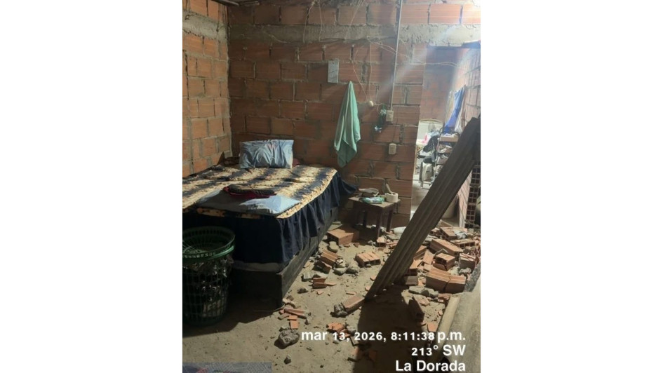 Deslizamiento de tierra destruye el 60% de una vivienda en municipio de Caldas,
