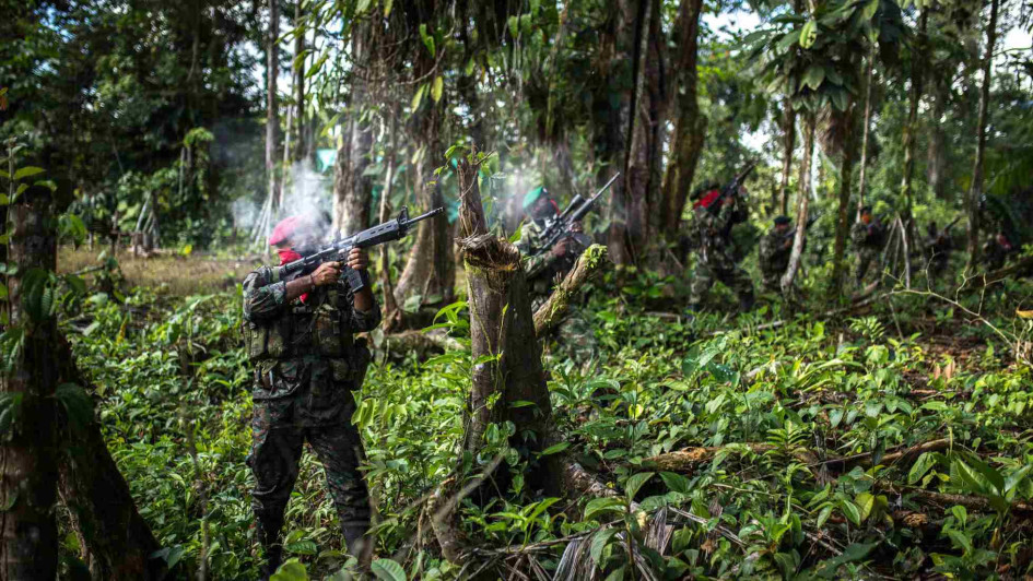 Cinco menores rescatados en la selva colombiana por el Ejercito, huían del reclutamiento de las Farc