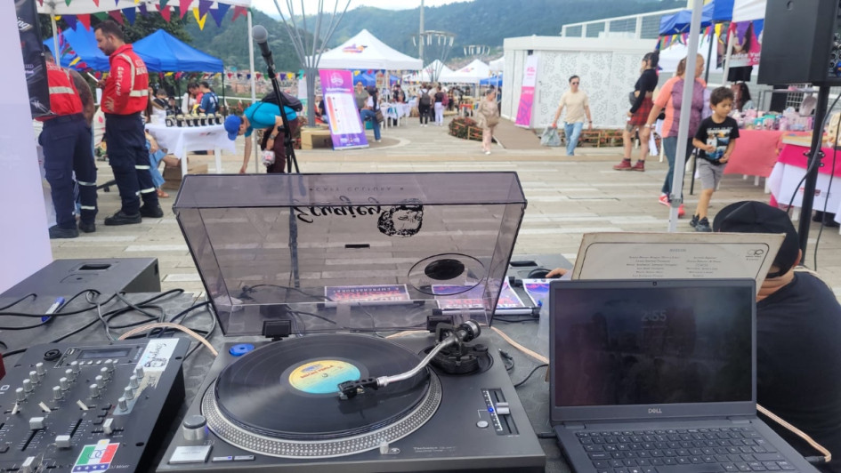 Rumba, emprendimientos y vinilos: así será el encuentro de mujeres salseras y emprendedoras en Manizales