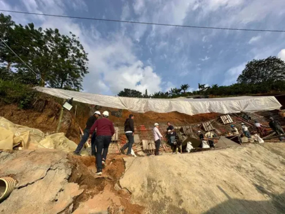 Paso restringido en vía del Risaralda, tenga precausión