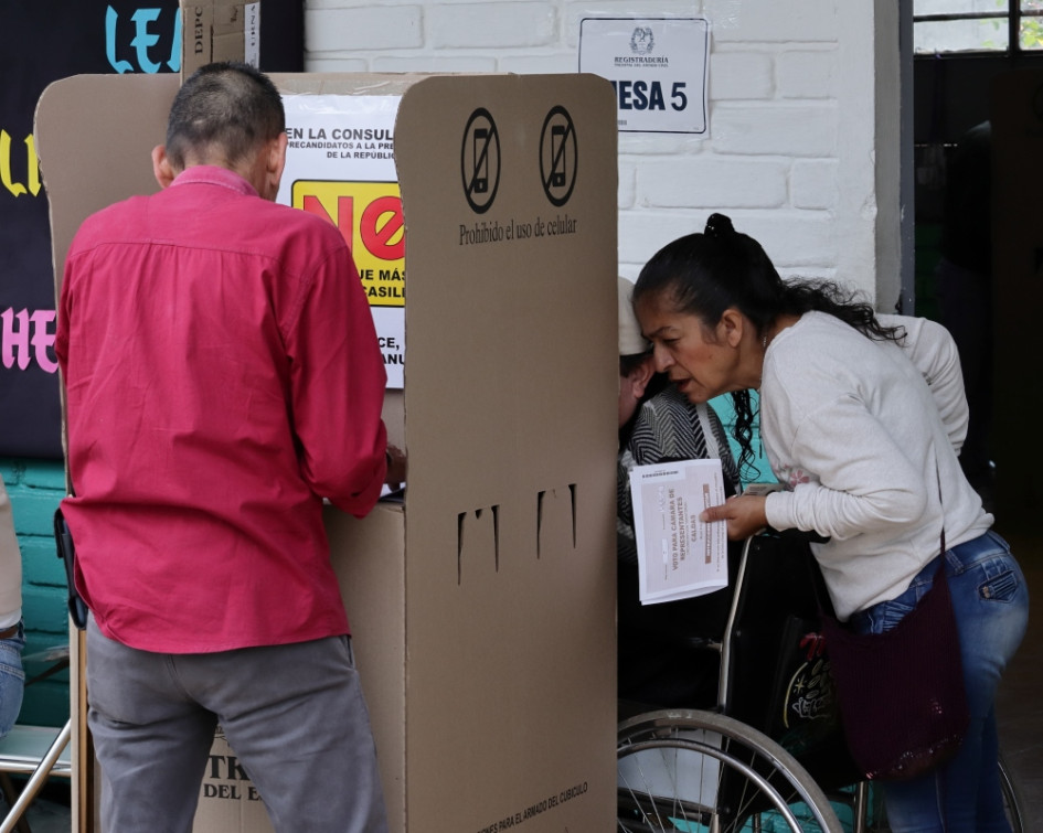 Los habitantes de Salamina cumplieron con la democracia y salieron en buen número a votar.
