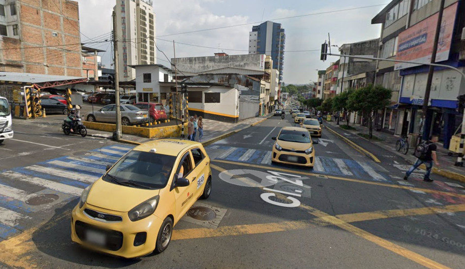 El agente de tránsito tuvo una herida superficial y le dieron seis días de incapacidad. 