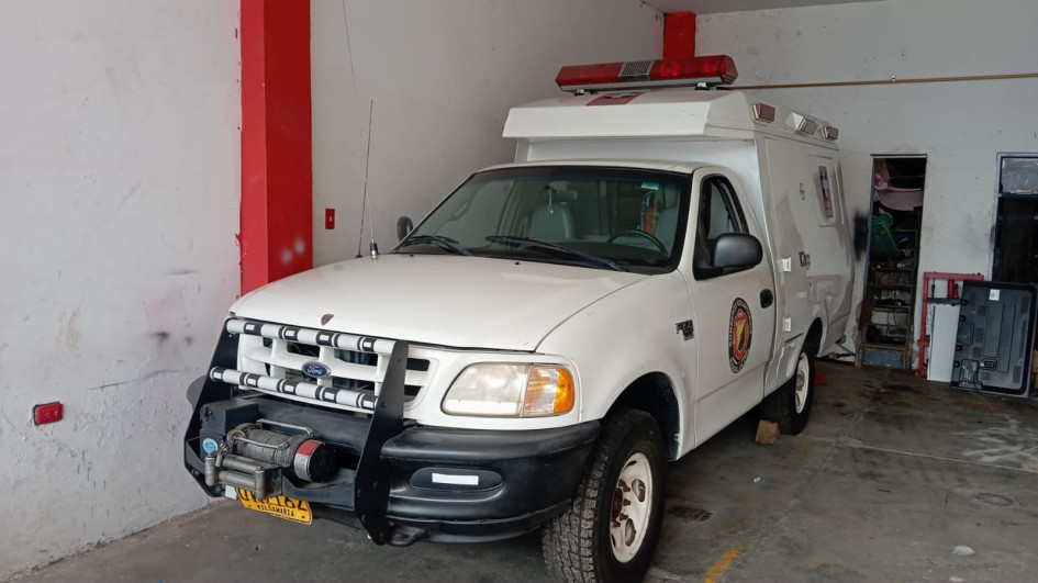 El Cuerpo de Bomberos prestaba el servicio de traslado, pero habilitar la ambulancia es costoso y no cuenta con los recursos para tal fin.