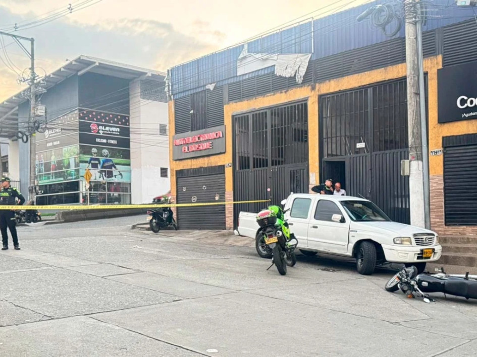 El hecho ocurrió en una zona de alto flujo vehicular y peatonal, lo que generó alarma entre los ciudadanos.