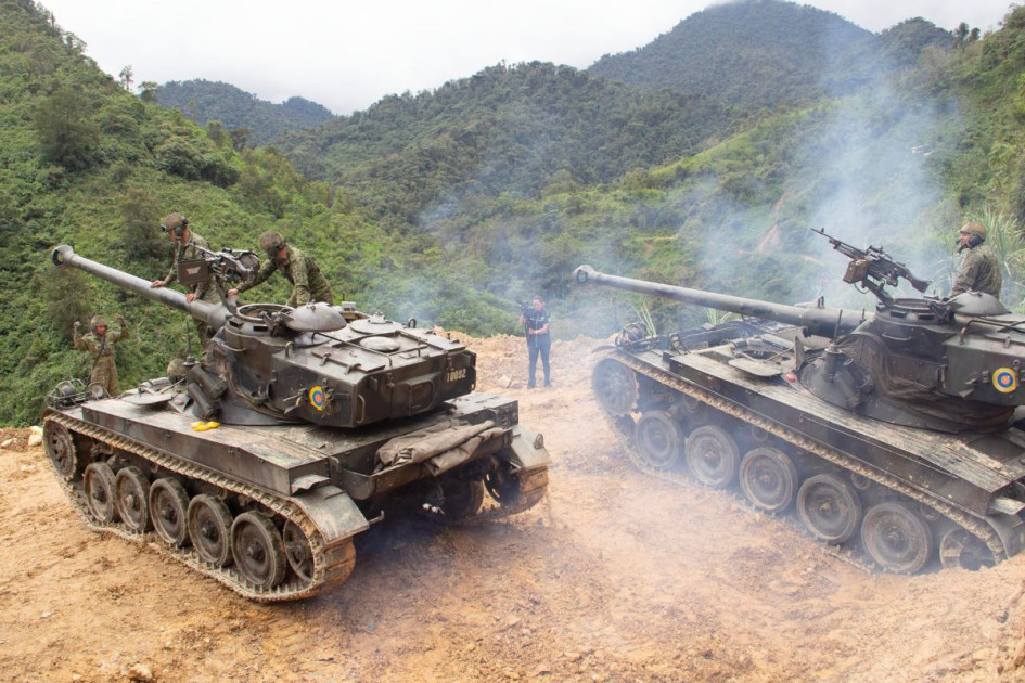 Los bombardeos son en la localidad de El Chical, de la provincia norteña de Carchi, fronteriza con Colombia.