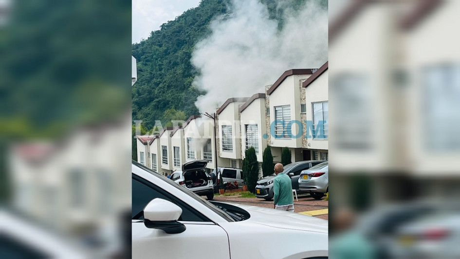 El incendio ocurrió en el sector de La Florida, en Villamaría. No hubo lesionados.