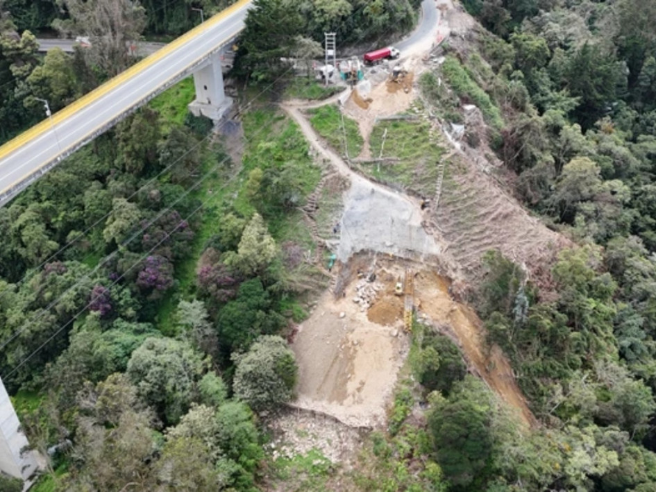 La obra del puente Perales hace parte de las intervenciones para fortalecer la conectividad entre el centro y el suroccidente del país.