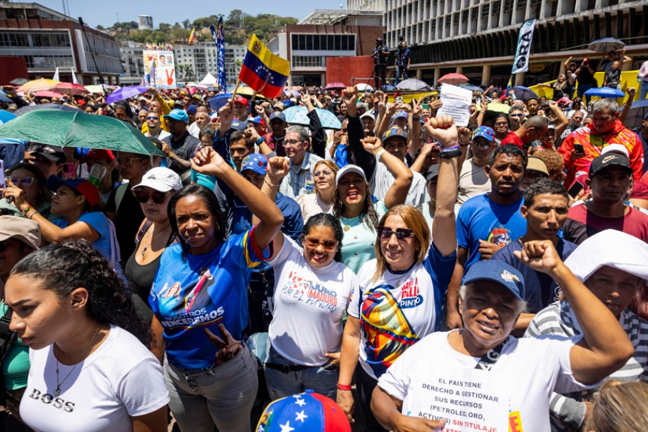 Venezolanos salen a marchar en Caracas exigiendo fin de las sanciones tras acercamiento con EE. UU. y Europa