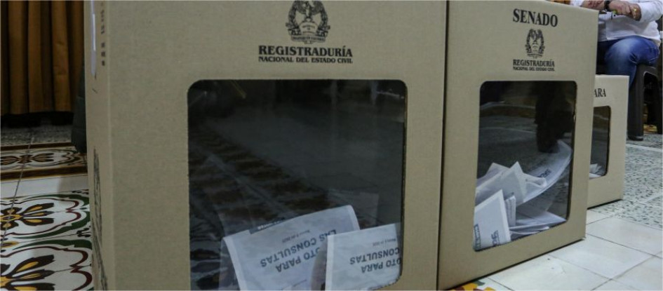 En las urnas se están depositando los votos al Congreso y consulta presidencial. 