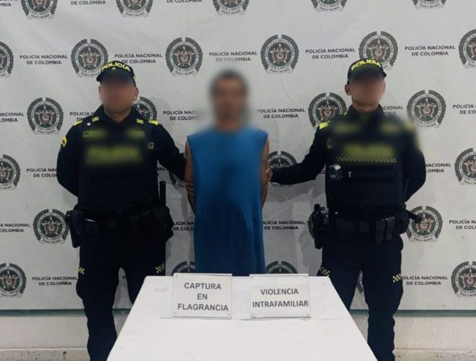 El agresor habría golpeado a su mamá y a un hermano menor. 