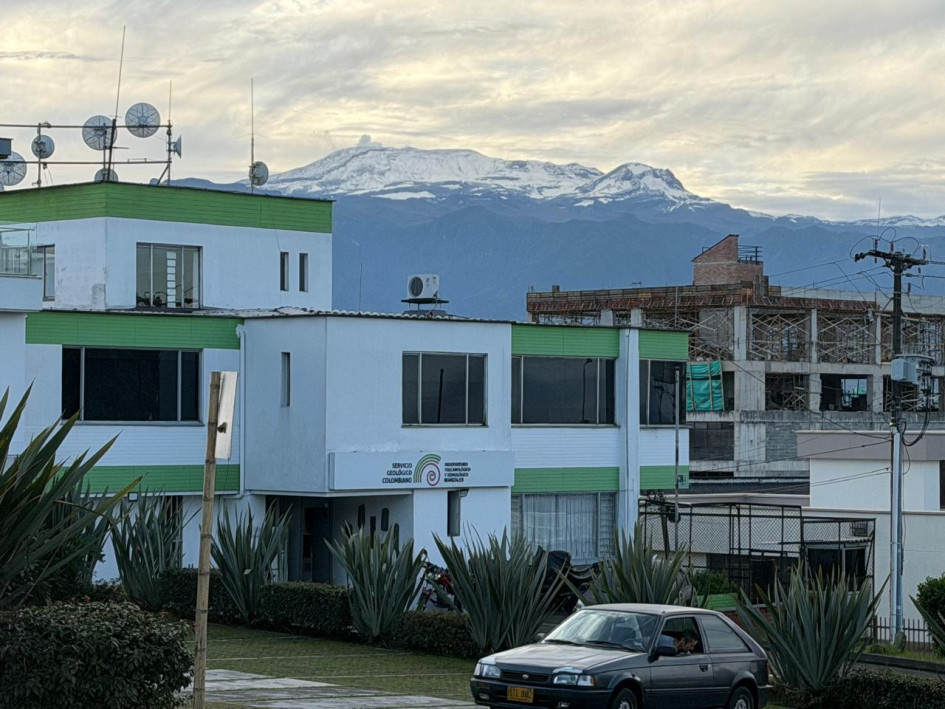 Este 1 de abril se cumplen 40 años de la creación del Observatorio Vulcanológico y Sismológico de Manizales, pionero sobre el estudio y monitoreo de los volcanes y actual referente nacional e internacional. La institución nació por la urgencia de conocer el comportamiento del Nevado del Ruiz.