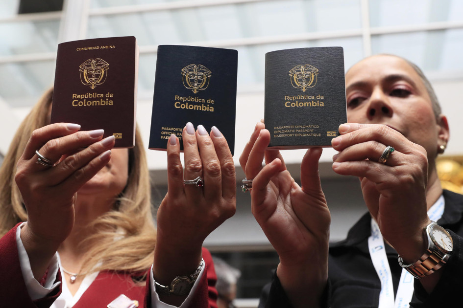 La Imprenta Nacional empezó la producción de los nuevos pasaportes colombianos