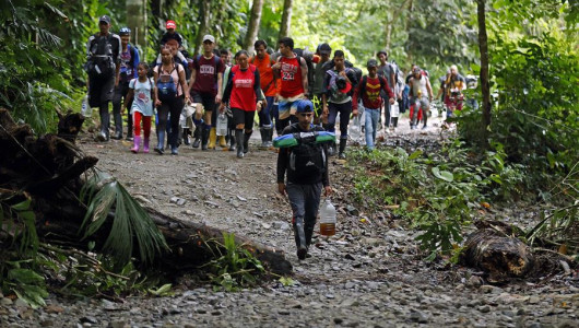 Embajador de EE.UU. en Colombia pide a migrantes no arriesgar su vida en el Darién