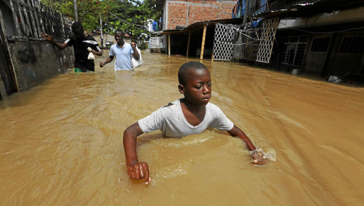 Se desborda el río Cauca en Cali