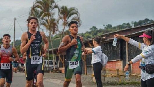 Gobernación anuncia Mundial de Natación con Aletas y Continental de Triatlón en Chinchiná