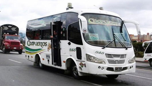 Asaltan buseta que cubría la ruta Bogotá - La Dorada