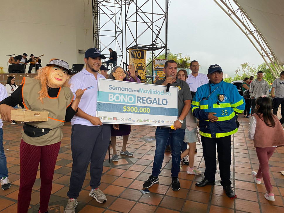 Secretaría de Movilidad homenajea a los taxistas de Manizales